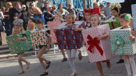 Studio K Dance, led by owner Niki Stokes, entertained a huge crowd at the Jacksonville Landing ealier in the month to get the Holiday Season started.  Please enjoy the gallery...